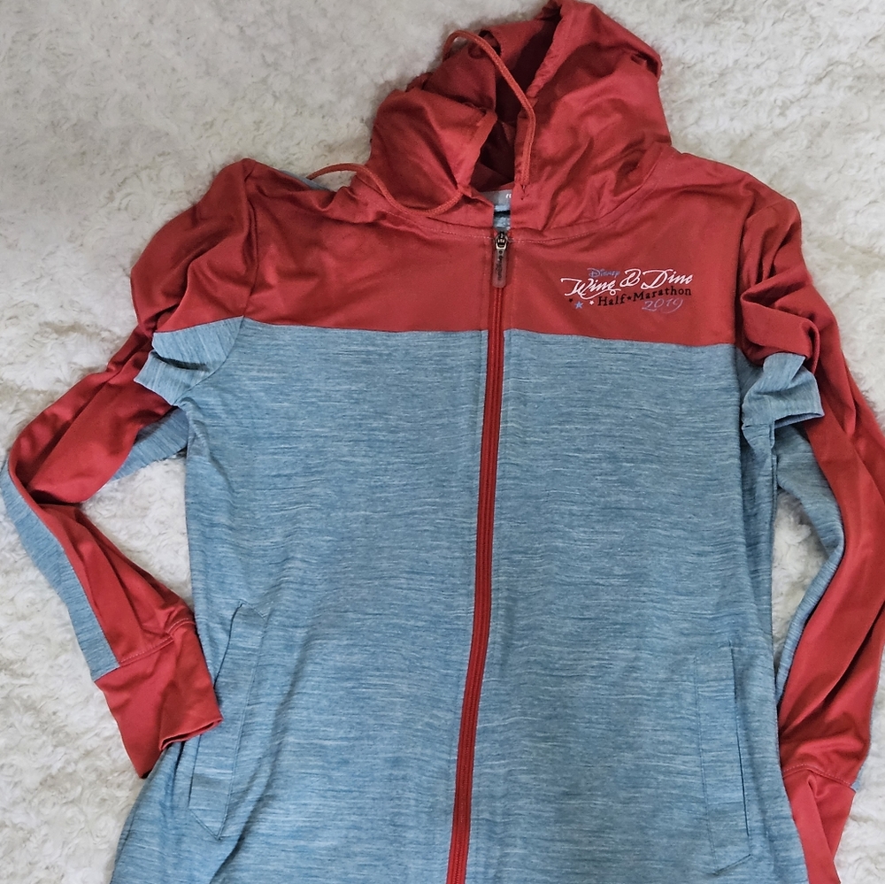 2019 Disney Wine and Dine zip hoodie jacket size M